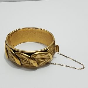Vintage gold-toned clamper bangle